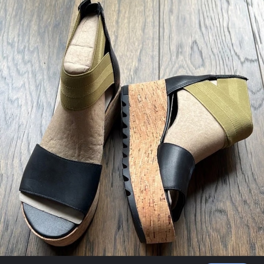 NWOT Sorel Cameron Women's Black and Green Platform Wedge Sandals